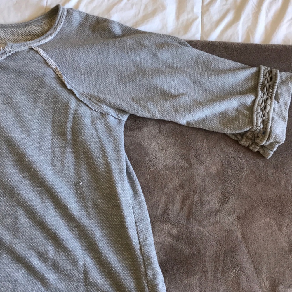 Pullover - Picture 3 of 3